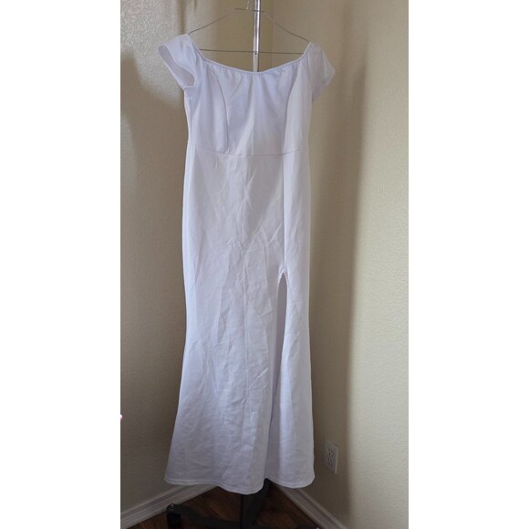 New White A Line Short Sleeve Dress with Front Slit - Picture 1 of 2